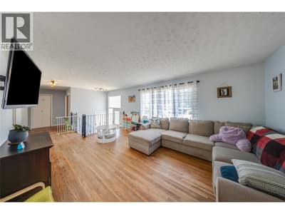 1684 RIDGEWOOD Drive, Castlegar