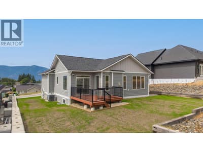 712 Mountain View Crescent, Creston