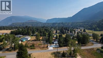 1217 McPhee Road, Castlegar