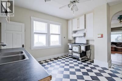 13218 KELLY Avenue, Summerland