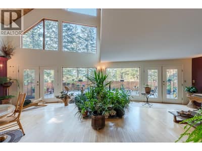 143 Stage Coach Road, Keremeos
