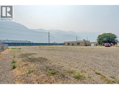 604 Veterans Avenue, Keremeos