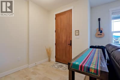 926 HOLDEN Road, Penticton