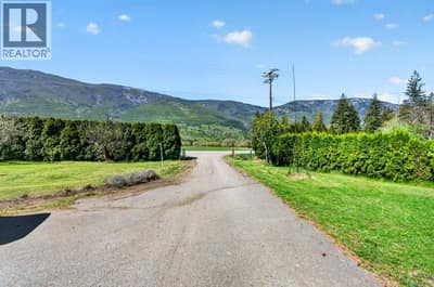 97 Salmon River Road, Salmon Arm