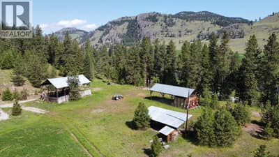 3352 3 Highway, Rock Creek