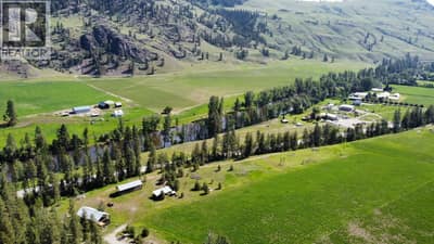 3352 3 Highway, Rock Creek