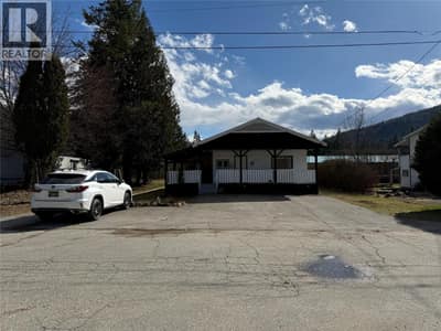 1021 Garden Road, South Slocan
