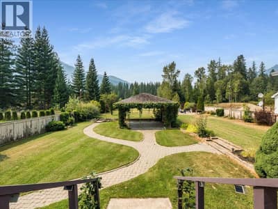 1328 GLENDALE Avenue, Salmo