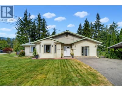 502 Maple Street, Sicamous
