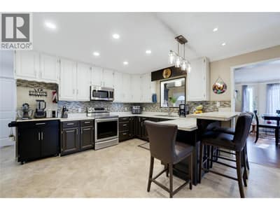502 Maple Street, Sicamous