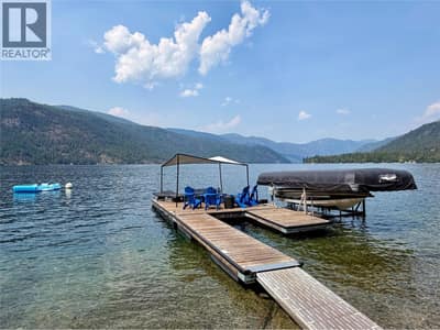 3127 East Lake Drive, Christina Lake