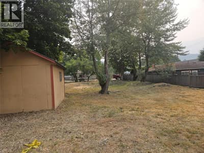 94 1st   NW Avenue, Nakusp