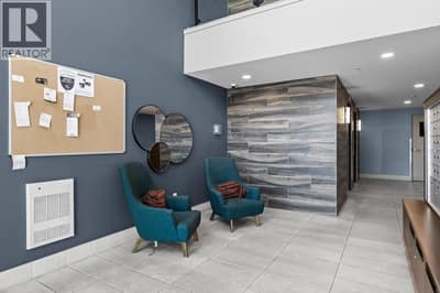 U-Eight Lobby
