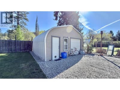 1606 33 Highway, Rock Creek