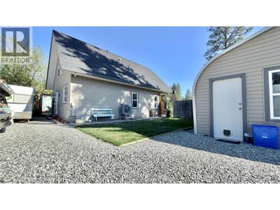 1606 33 Highway, Rock Creek