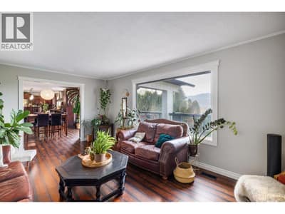 1185 Sunnyside Road, West Kelowna