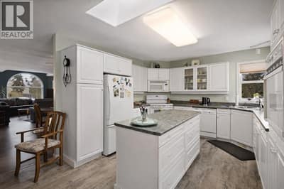 381 Robin Drive, Barriere