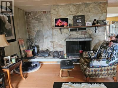 384 6 Highway S, Nakusp