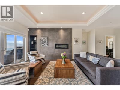 13464 Lake Hill Drive, Lake Country