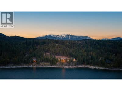 129 Boulder Beach Road, Kootenay Bay