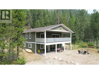 4820 Highway 33, Beaverdell