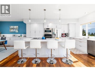 717 25th Avenue S, Erickson