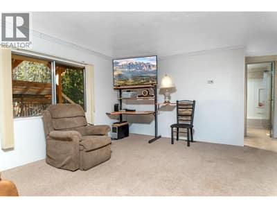 Main level interior, Arrow Creek East, Creston BC