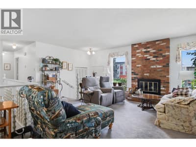284 Arrowstone Drive, Kamloops