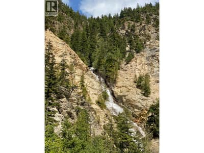 568 Agate Bay Road, Barriere