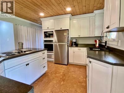 2916 BARRIERE LAKES Road, Barriere