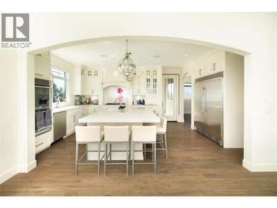 3351 Vineyard View Drive, West Kelowna