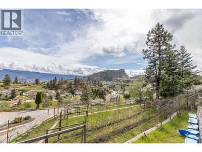 12596 Taylor Place, Summerland