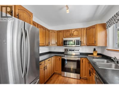 2725 VICKERS Trail, Anglemont