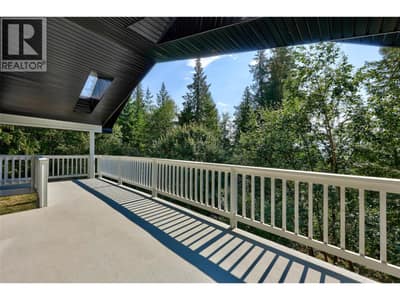 2725 VICKERS Trail, Anglemont