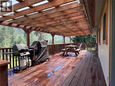 725 3 Highway, Cascade