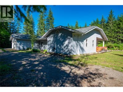 2222 JENISA Road, Castlegar