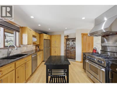 1345 HEUSTIS Drive, Kamloops