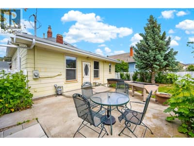 1888 Granite Avenue, Merritt