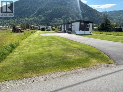 928 Waterloo Crescent, Castlegar
