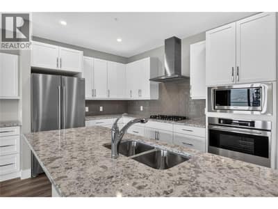 400 Vista Park Unit# 422, Penticton
