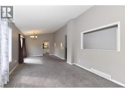 1412 Lawrence Avenue, Kelowna