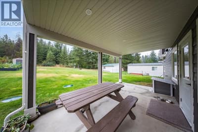 1065 LOWER CHINA CREEK Road, Castlegar
