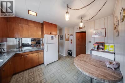 1924 Davis Street, Rossland
