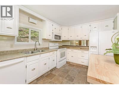 2036 Solsqua-Sicamous Road Unit# 8, Sicamous