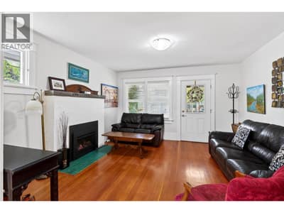 716 Lawson Avenue, Kelowna
