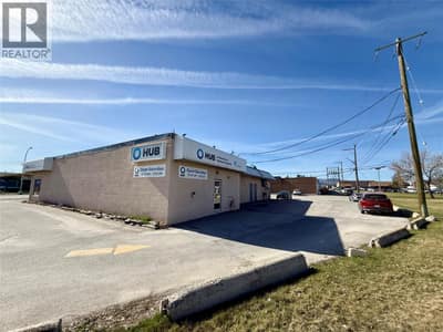 307 Cranbrook Street N, Cranbrook