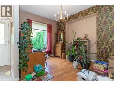 843 Lone Pine Drive, Kelowna