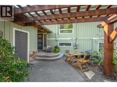 975 Heron Court, Oliver