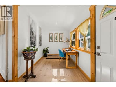 124 SAYWARD Avenue, Salmo