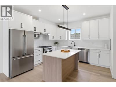 Bright modern kitchen